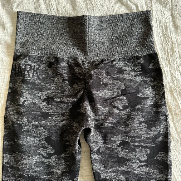 Gymshark Leggings 🖤 - Picture 4 of 5